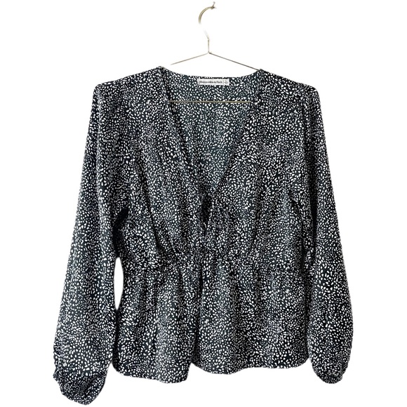 Abercrombie & Fitch Tops - Abercrombie & Fitch • Balloon Sleeve Printed Tie Front Blouse Sz L.